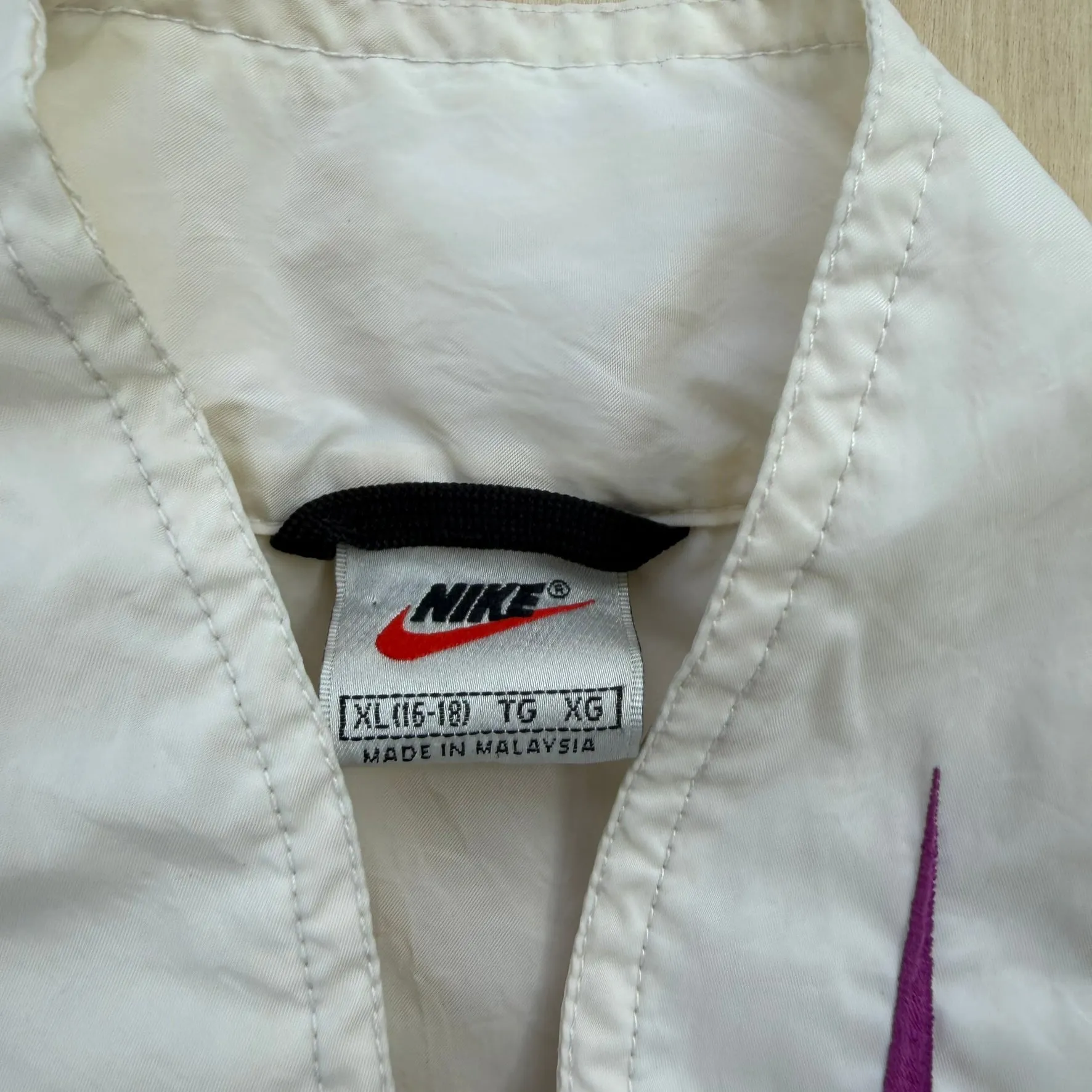 J- Vintage Nike White Lightweight Zip Up Jacket - XL sold by HG Vintage product image thumbnail 4