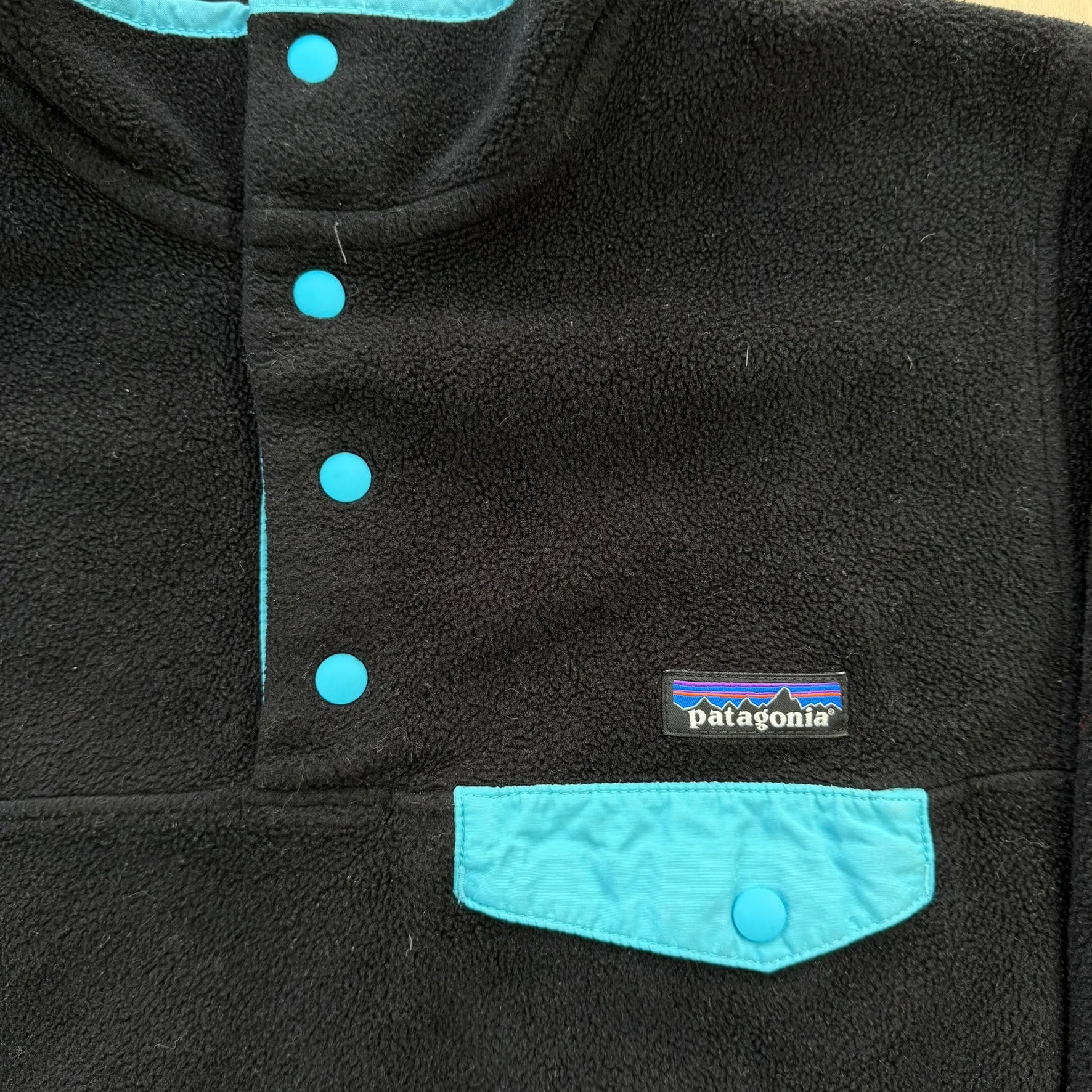 J- Patagonia Synchilla Black Polar Fleece - L sold by HG Vintage product image thumbnail 2