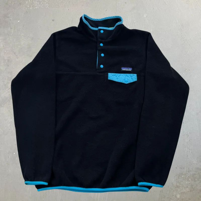 J- Patagonia Synchilla Black Polar Fleece - L made by HG Vintage