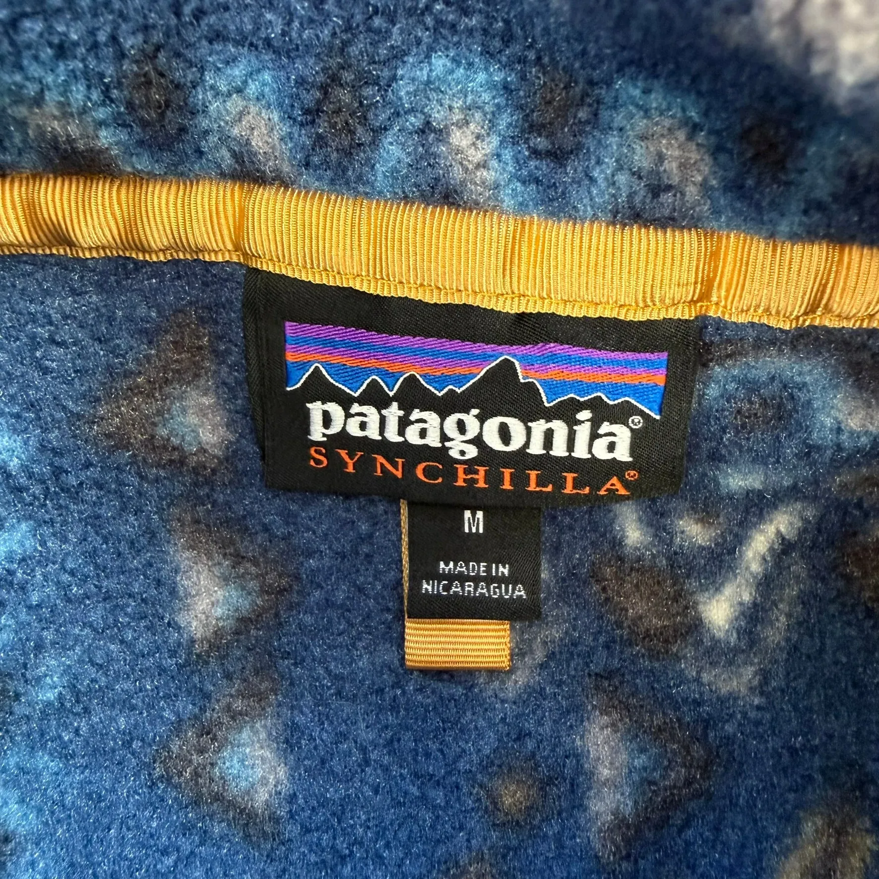 J- Patagonia Synchilla Navy Patterned Polar Fleece - M sold by HG Vintage product image thumbnail 3