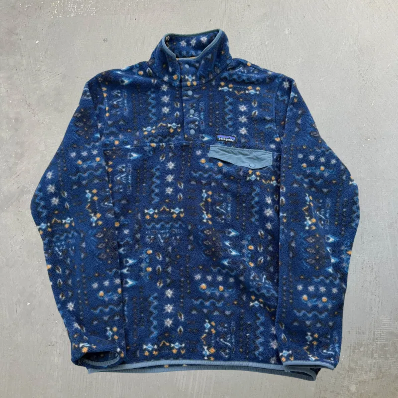 J- Patagonia Synchilla Navy Patterned Polar Fleece - M sold by HG Vintage
