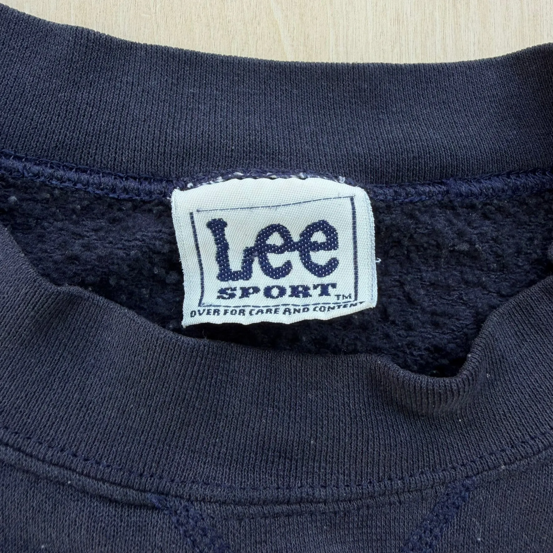 J- Vintage Uconn Huskies Embroidered Text & Logo Lee Crewneck - L sold by HG Vintage product image thumbnail 3