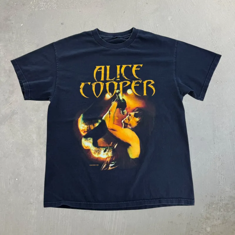 J- Vintage '04 Alice Cooper Picture & Text Graphic Tee - L made by HG Vintage