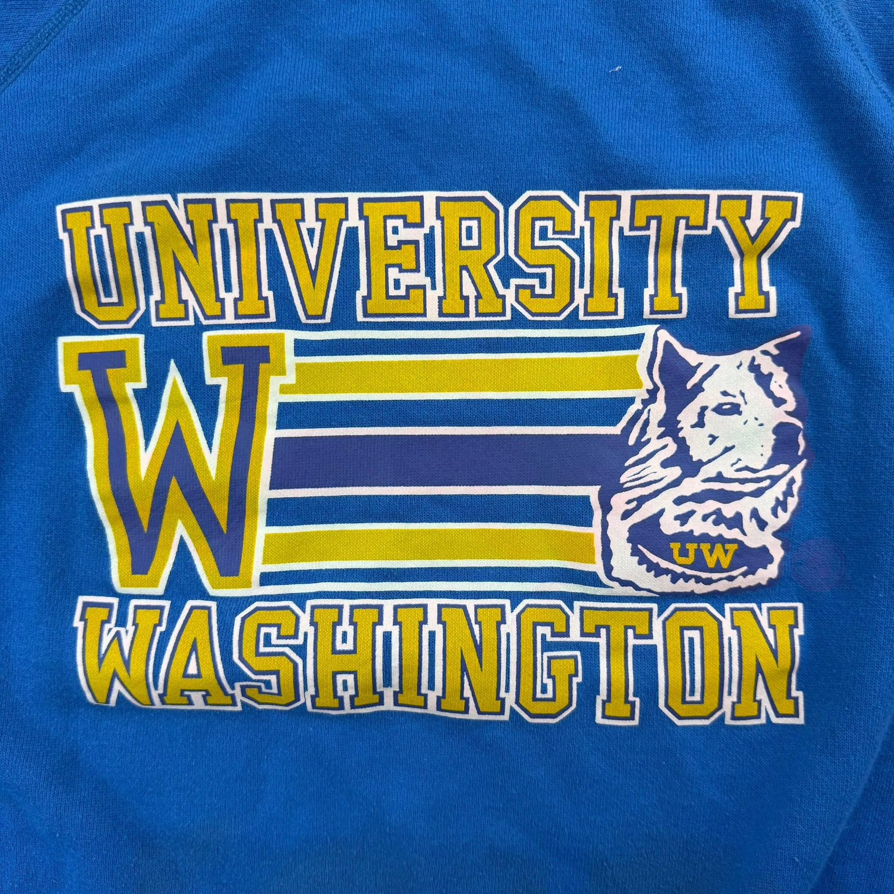 J- Vintage University Of Washington Text Made In USA Crewneck - XL sold by HG Vintage product image thumbnail 2