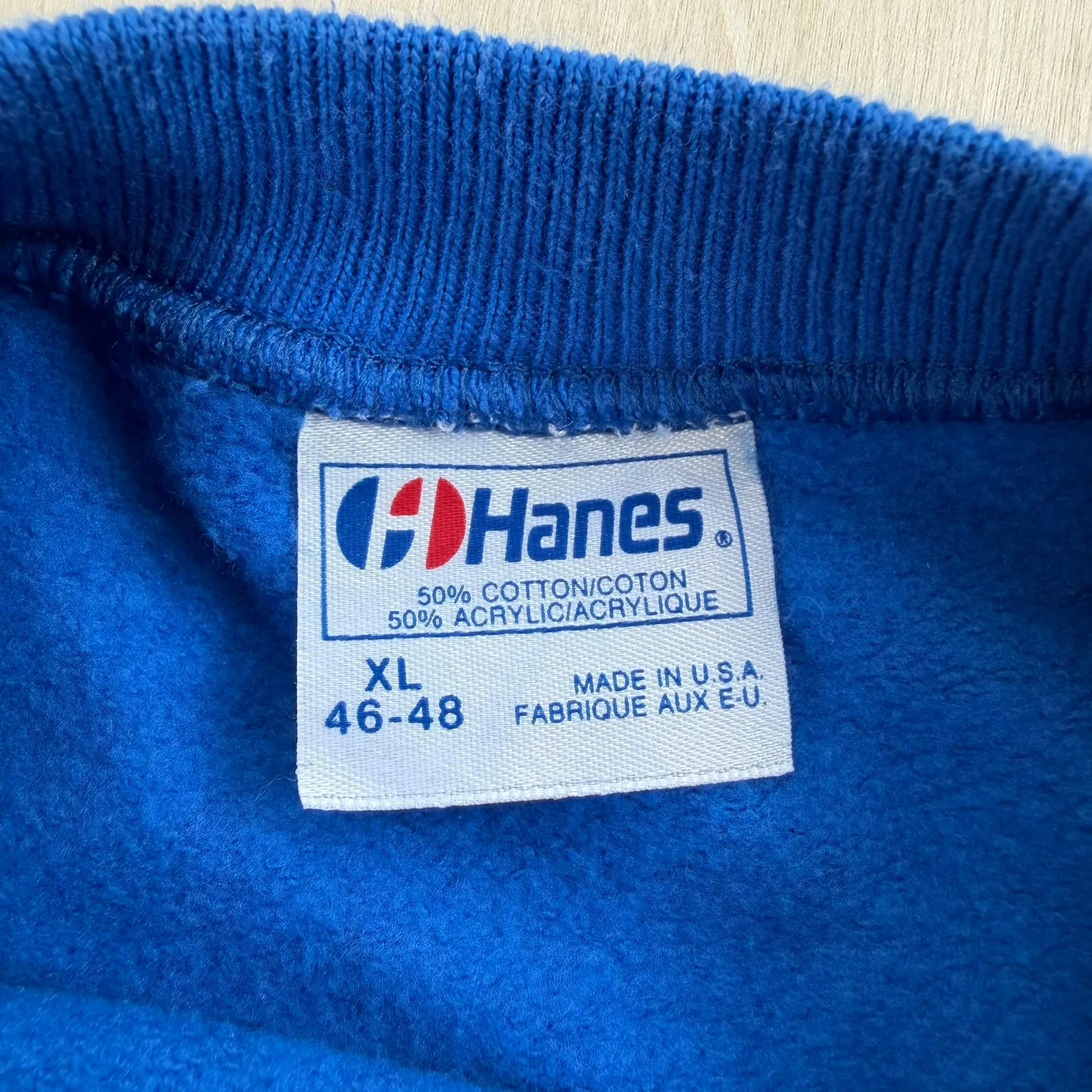 J- Vintage University Of Washington Text Made In USA Crewneck - XL sold by HG Vintage product image thumbnail 3