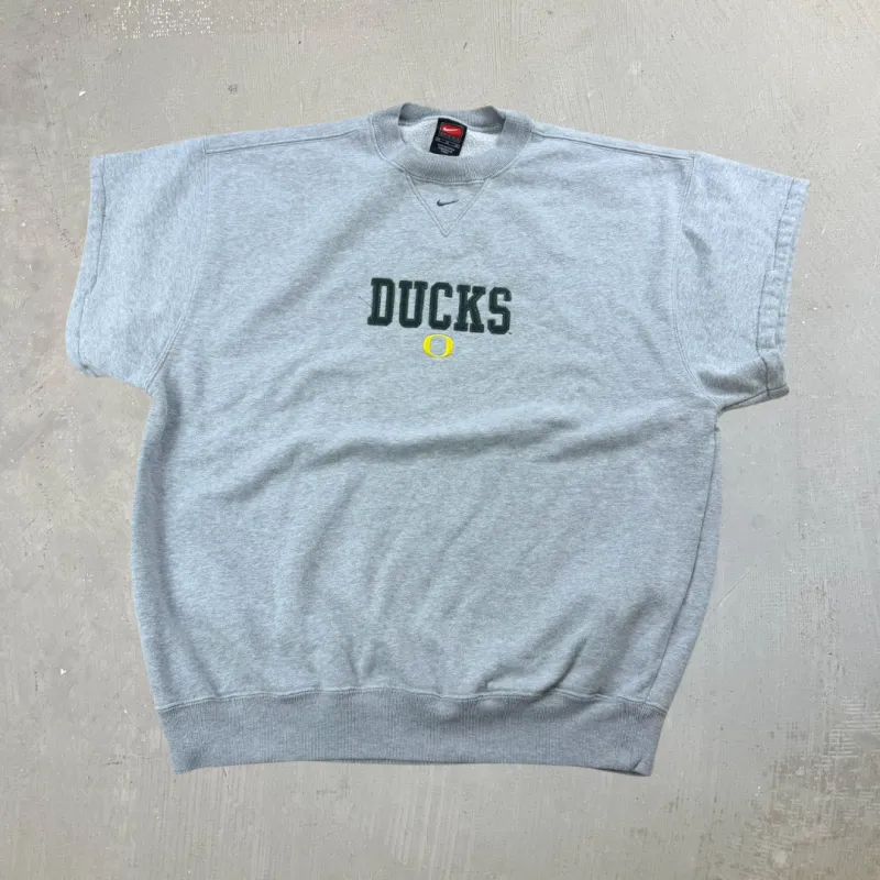 J- Vintage Nike University Of Oregon Ducks Short Sleeve Crewneck - M made by HG Vintage