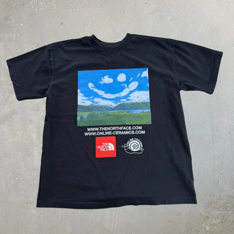 J- '23 North Face & Online Ceramics Sky Smile Graphic Tee - M made by HG Vintage