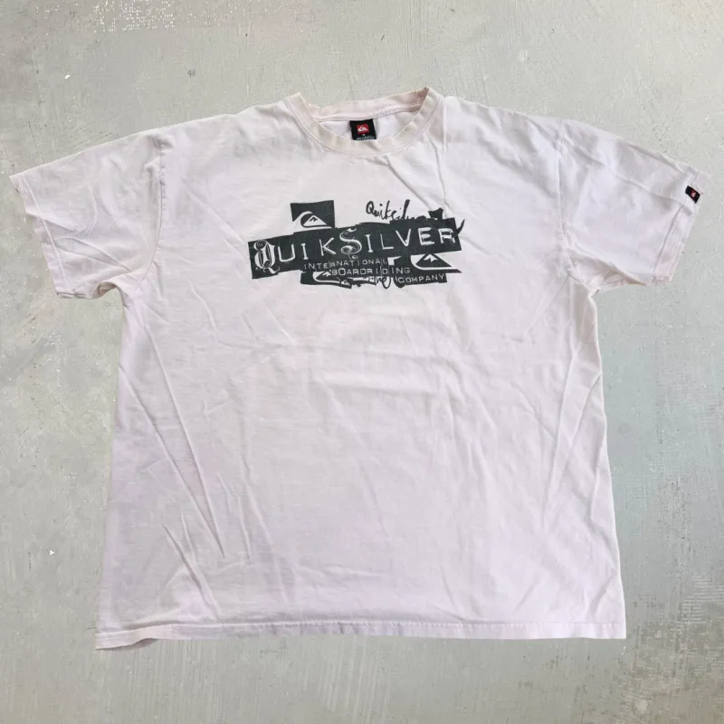 J- Vintage Quicksilver Graphic Text Tee - XL made by HG Vintage