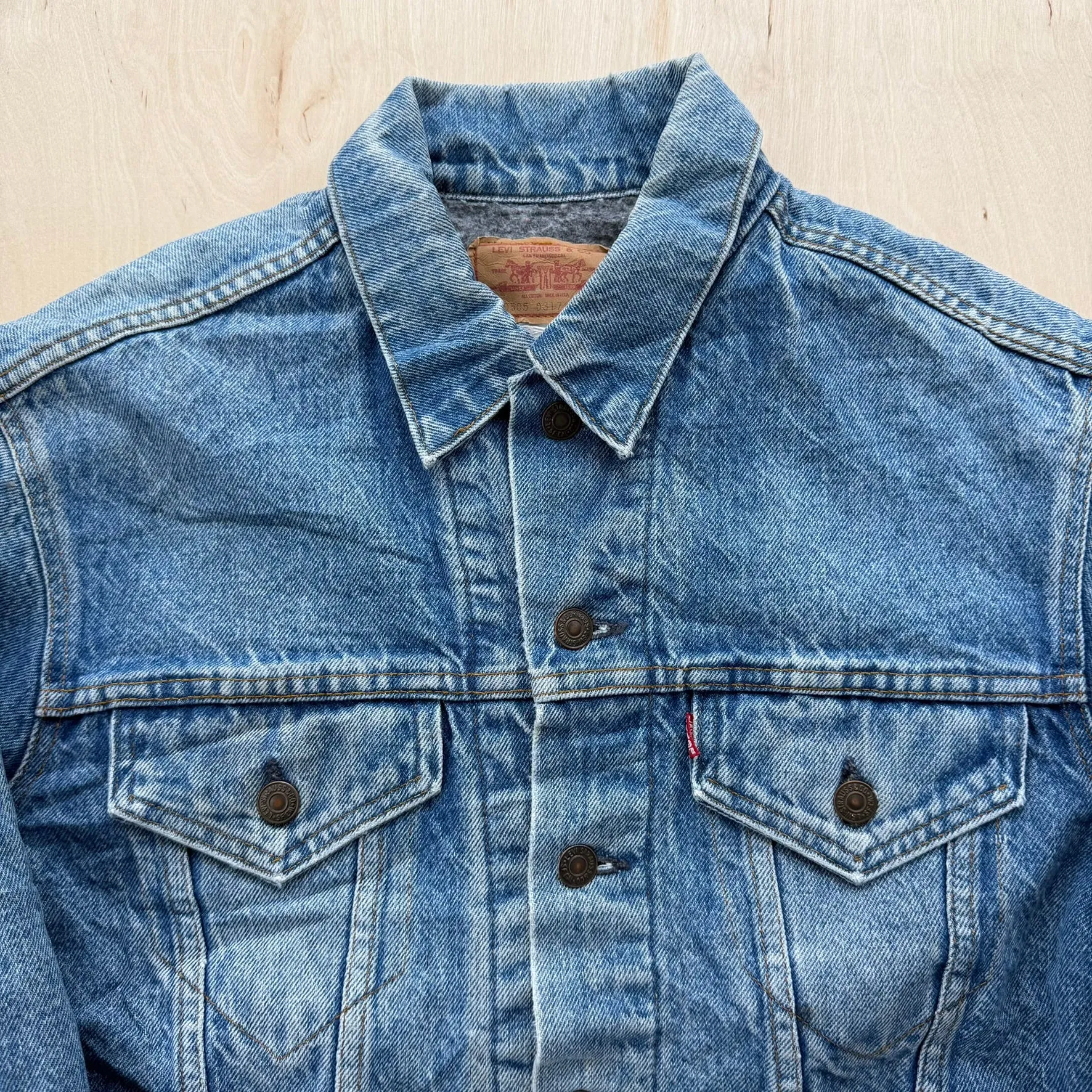 J- Vintage Levi's 80s Blanket Lined Made In USA Denim Jacket - 44 (L) sold by HG Vintage product image thumbnail 2