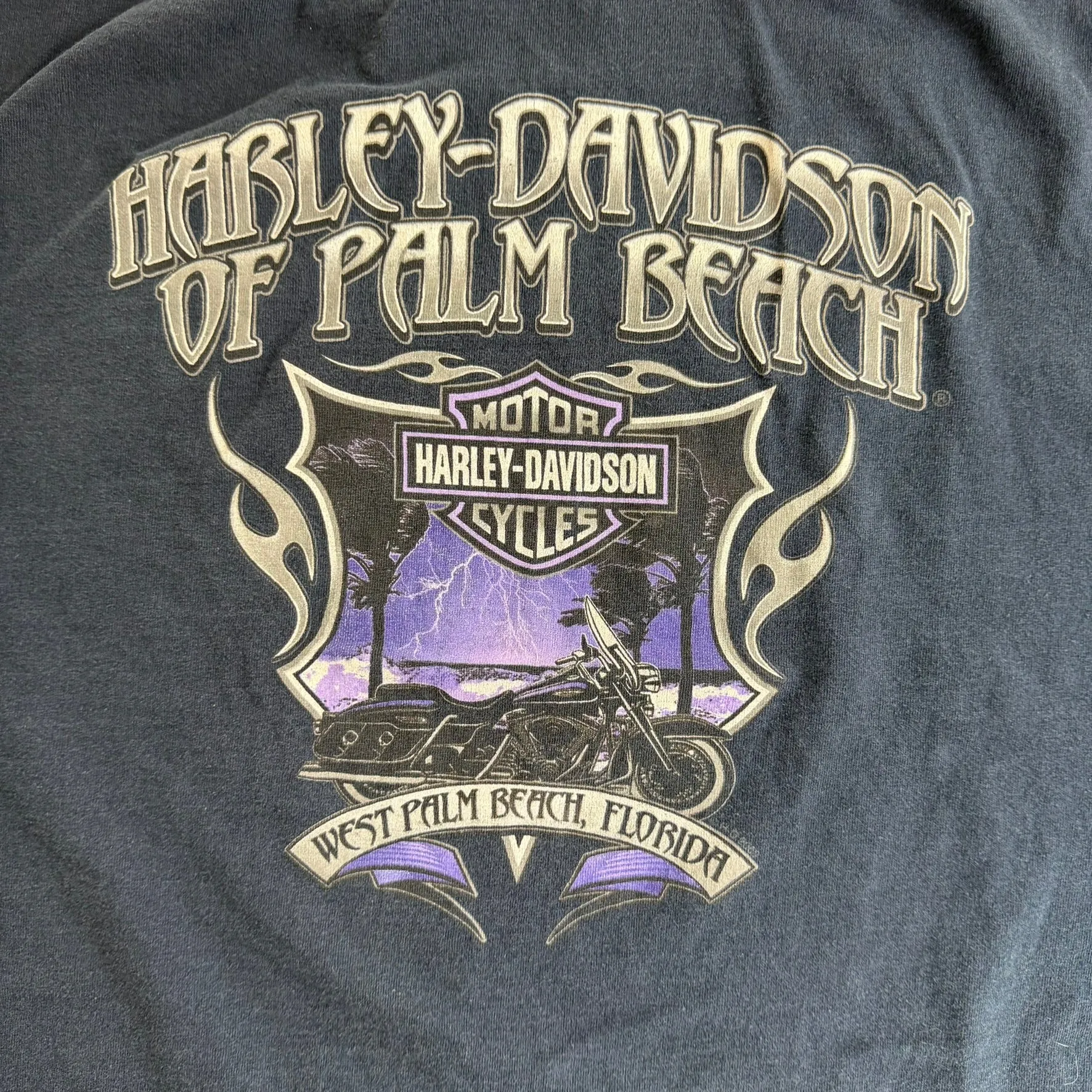 J- Vintage '09 Harley Davidson Palm Beach Graphic Long Sleeve Tee - L sold by HG Vintage product image thumbnail 4