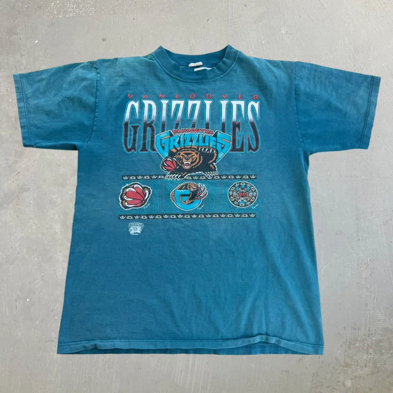 J- Vintage '94 Vancouver Grizzlies NBA Graphic & Text Tee - M made by HG Vintage