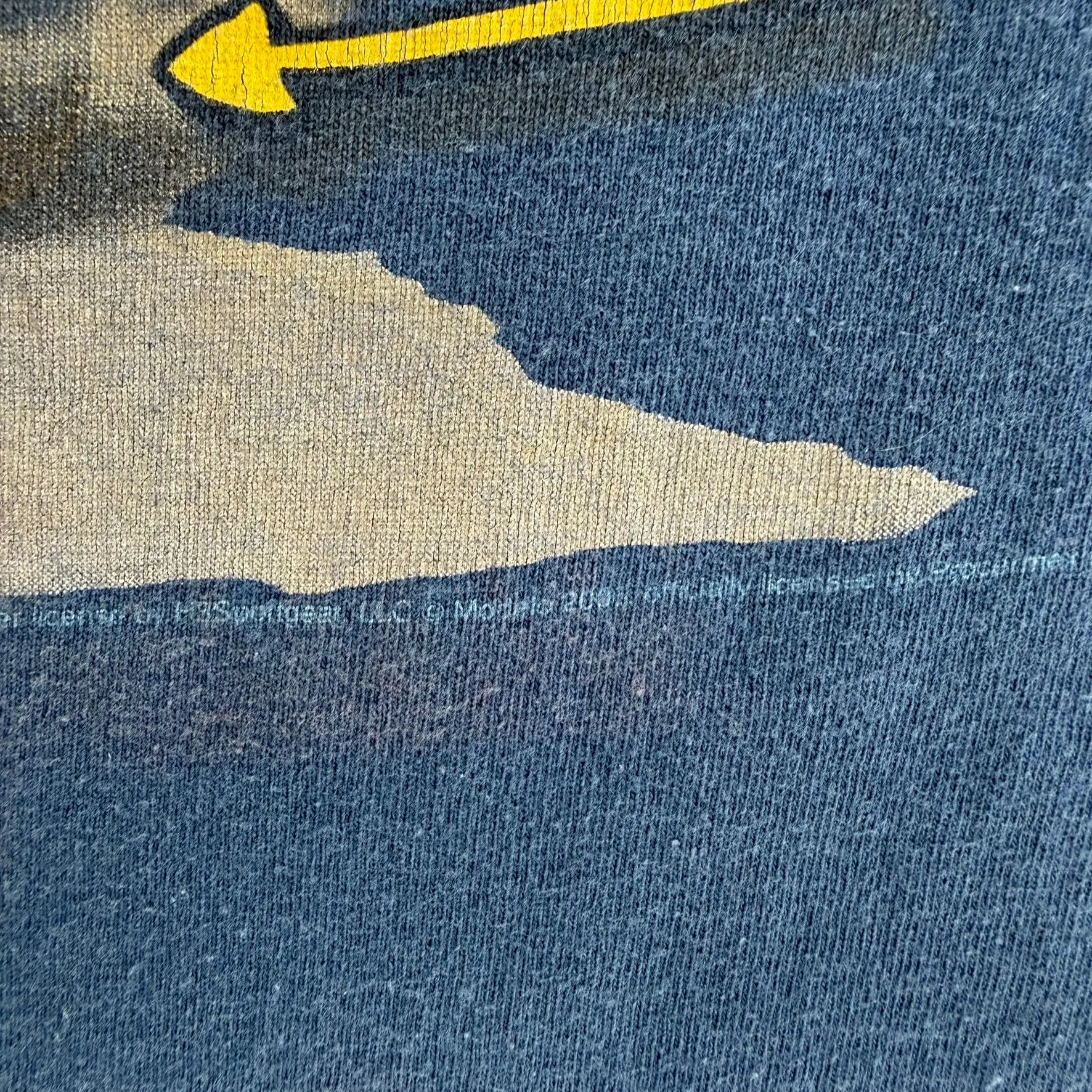 J- Vintage '05 Corona Extra High Tide Graphic Tee - XL sold by HG Vintage product image thumbnail 5