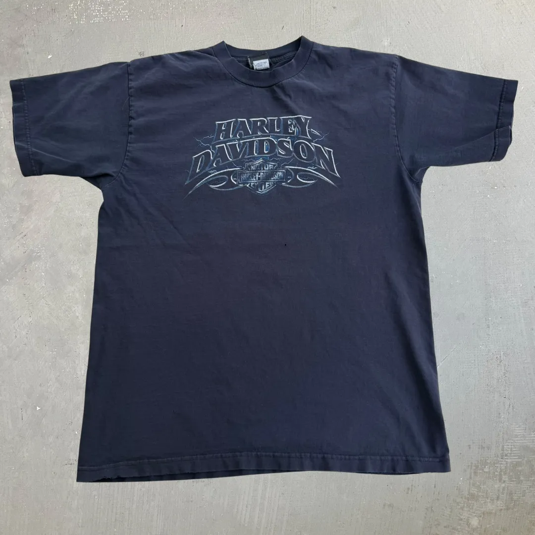 J- Vintage '08 Harley Davidson Vienna Austria Graphic Made In USA Tee - XL sold by HG Vintage