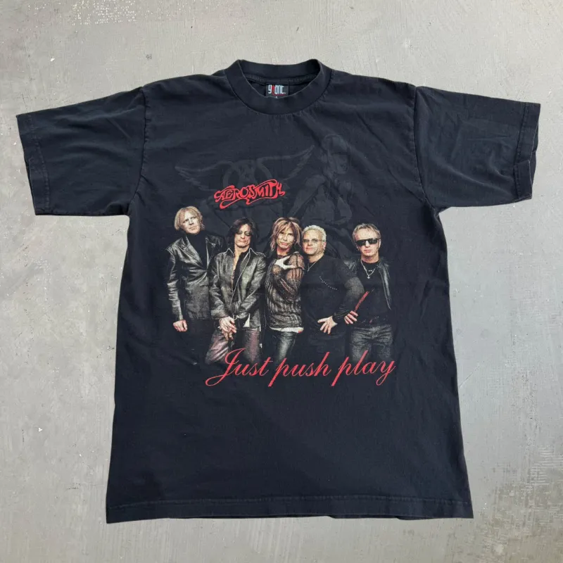 J- Vintage '01 Aerosmith Just Push Play Tour Picture Giant Tag Tee - L made by HG Vintage