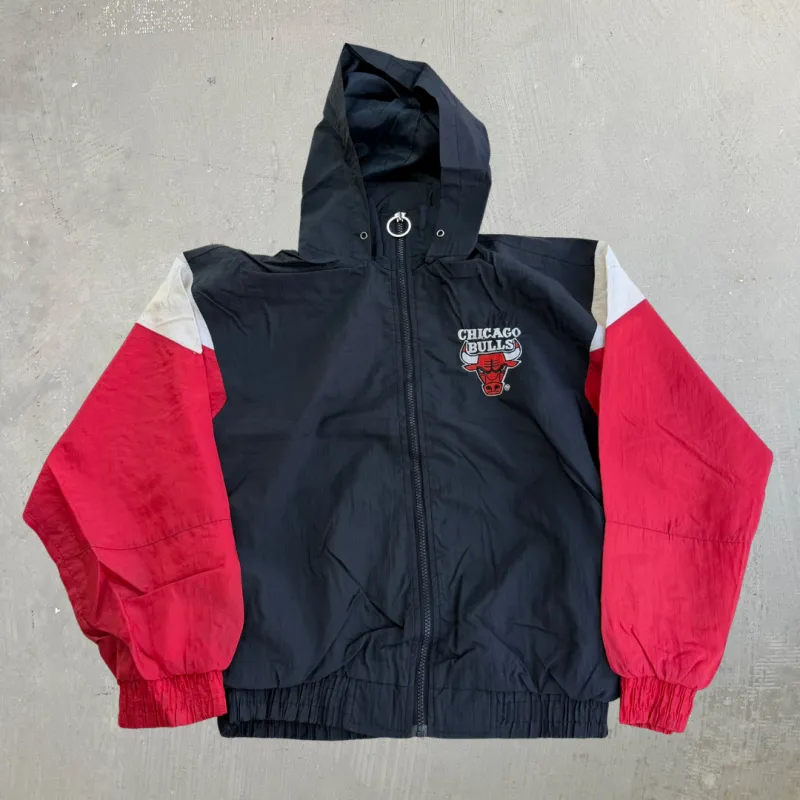 J- Vintage Chicago Bulls NBA Logo Athletic Lightweight Hooded Windbreaker - L made by HG Vintage