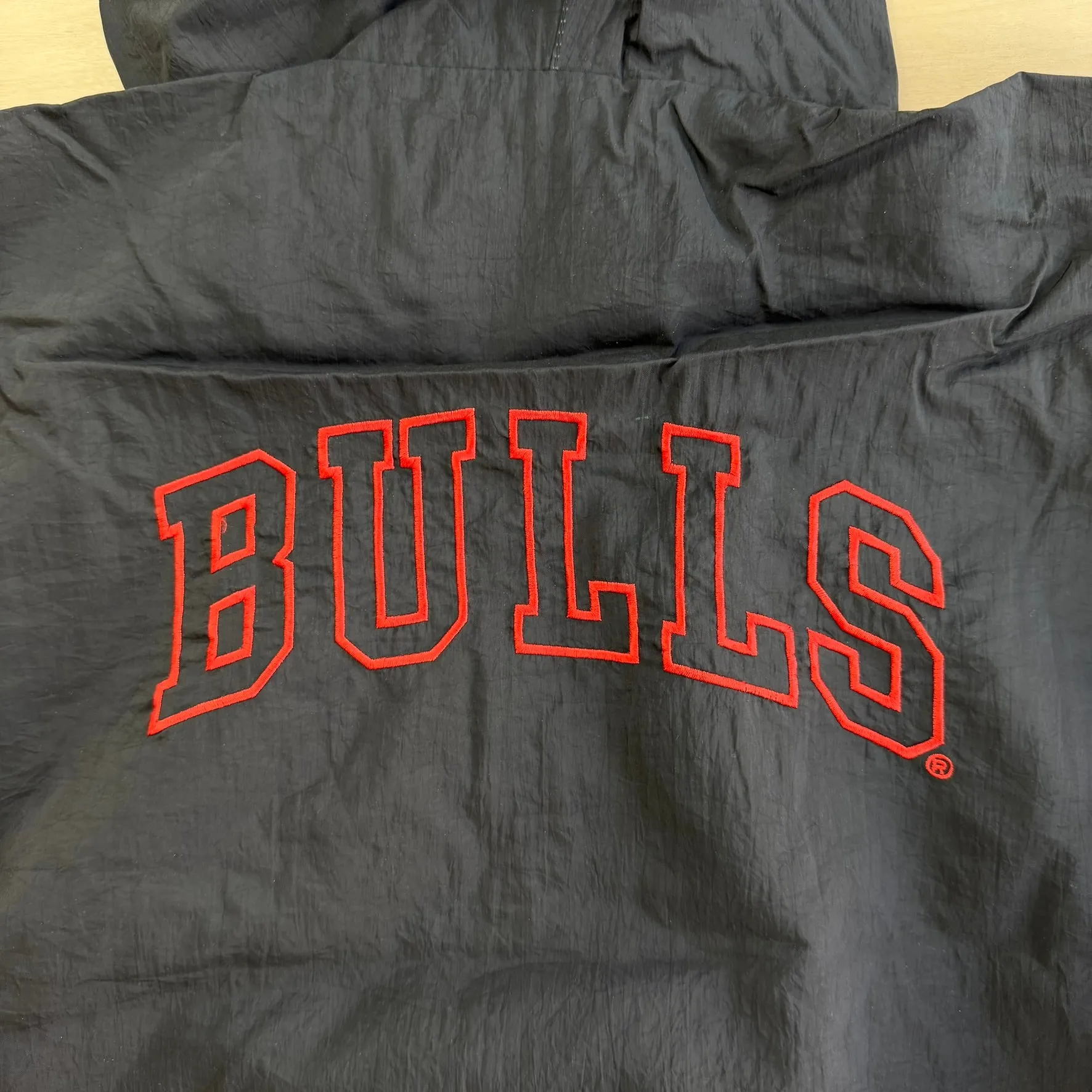 J- Vintage Chicago Bulls NBA Logo Athletic Lightweight Hooded Windbreaker - L sold by HG Vintage product image thumbnail 4