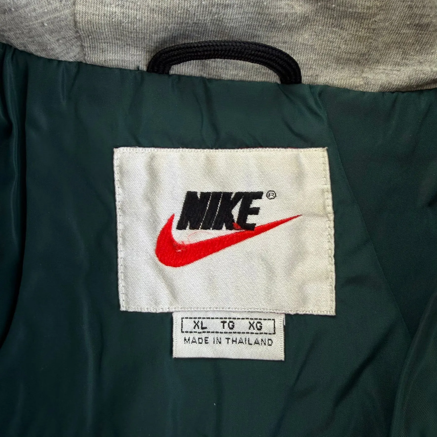 J- Vintage Nike Forest Green Lightweight Hooded Windbreaker - XL sold by HG Vintage product image thumbnail 5