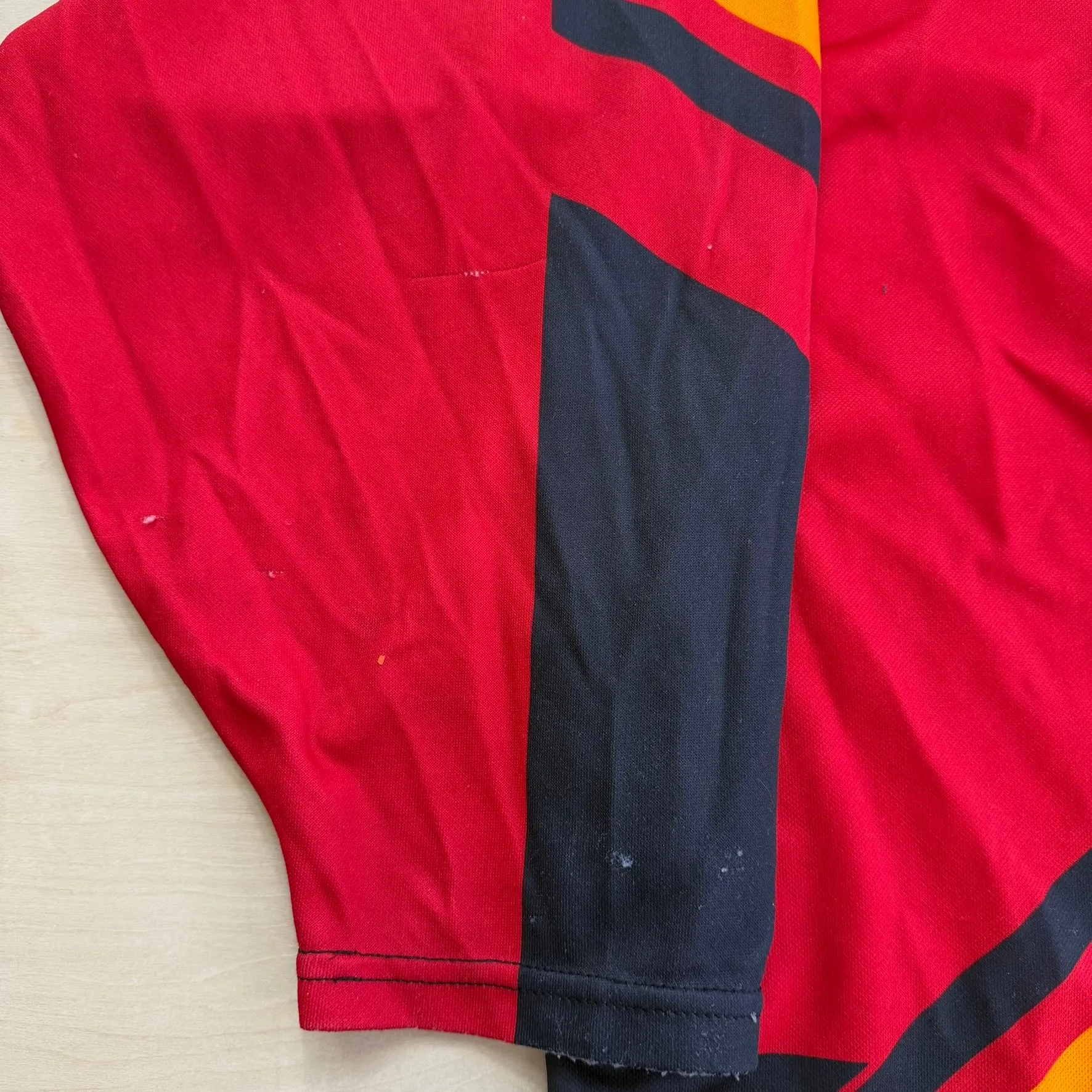 J- Vintage Calgary Flames NHL CCM Hockey Jersey - XL sold by HG Vintage product image thumbnail 4
