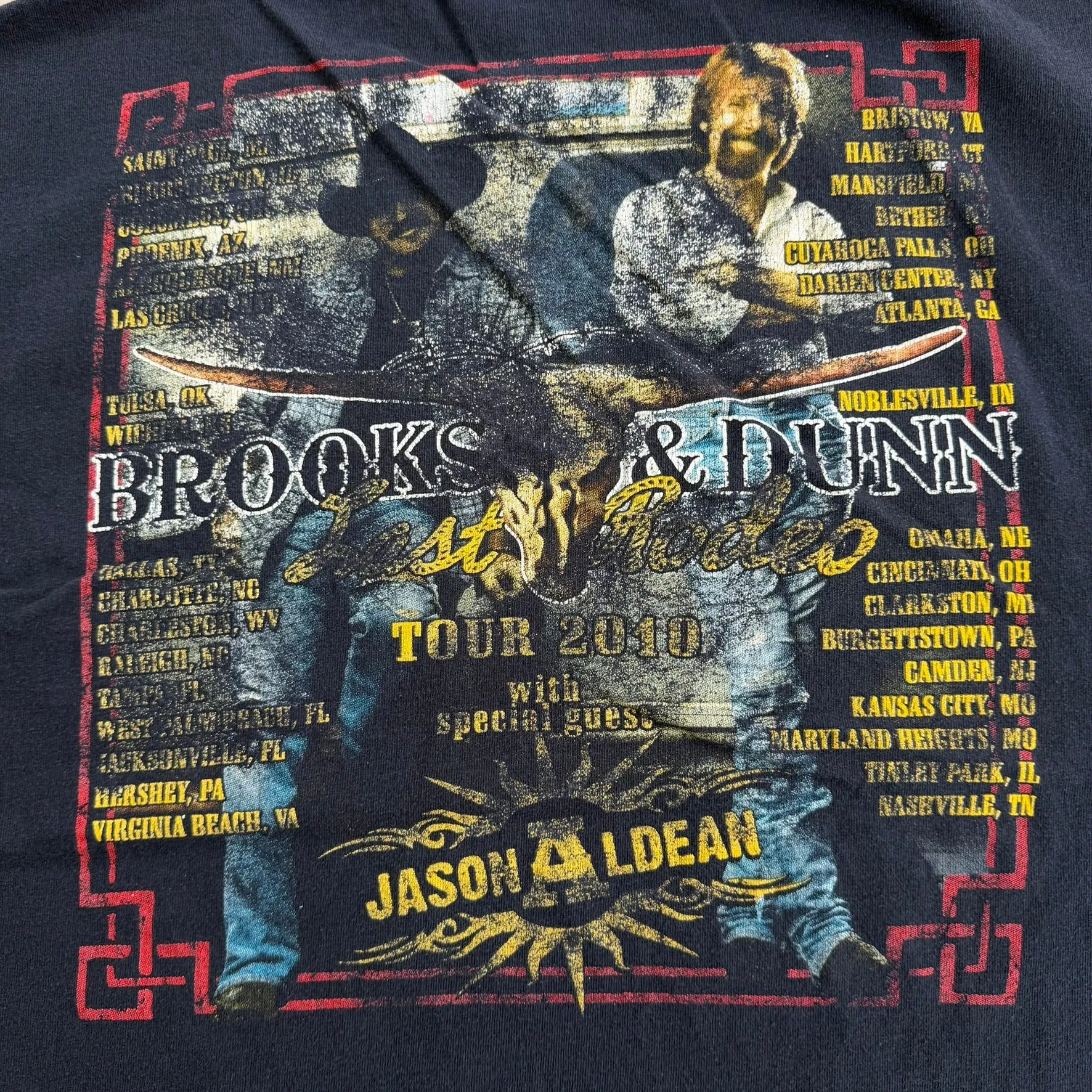J- '10 Brooks & Dunn Last Rodeo Tour Graphic Tee - XL sold by HG Vintage product image thumbnail 4
