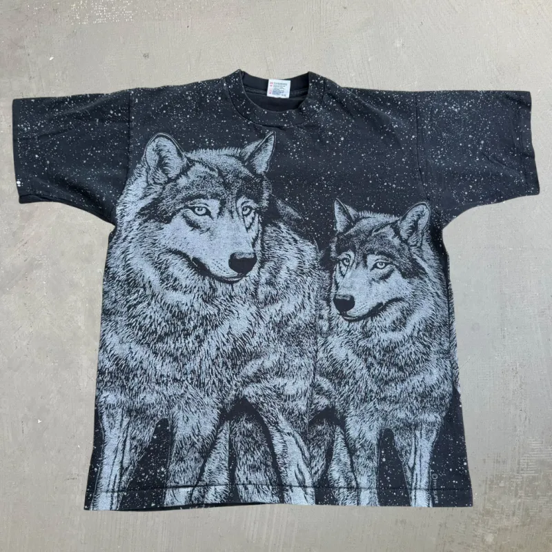 J- Vintage '93 Wolves & Snow All Over Print Fruit Of The Loom Tag Single Stitch Tee - L made by HG Vintage