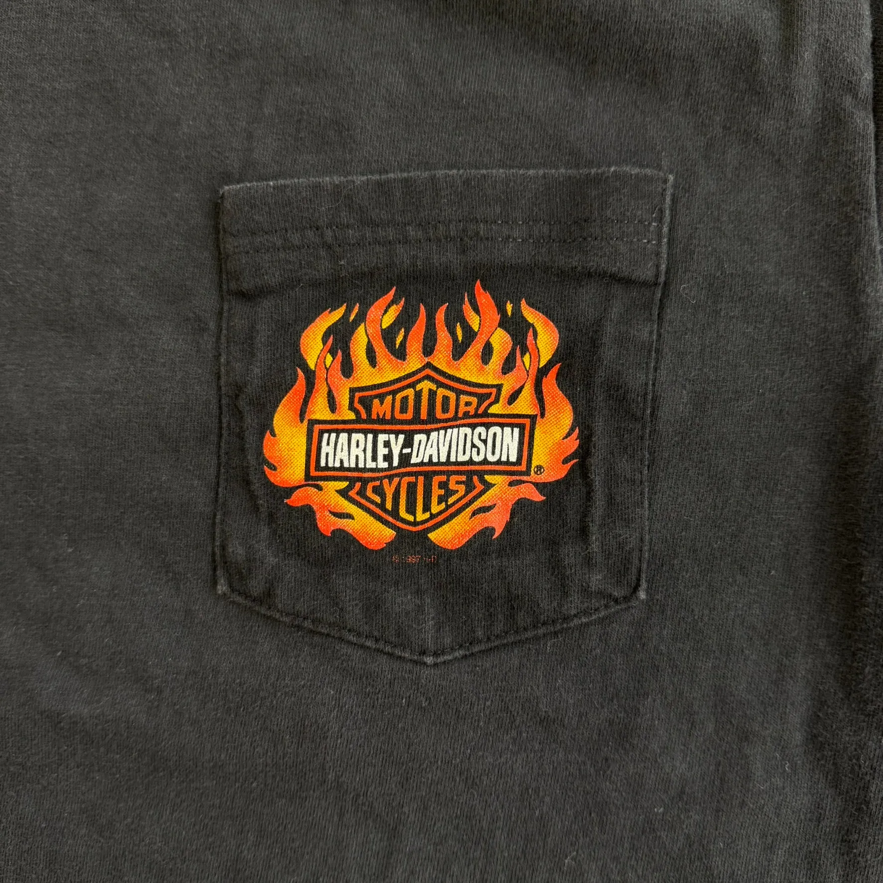 J- Vintage '95 Harley Davidson Nashville Graphic Made In USA Pocket Tee - L sold by HG Vintage product image thumbnail 2