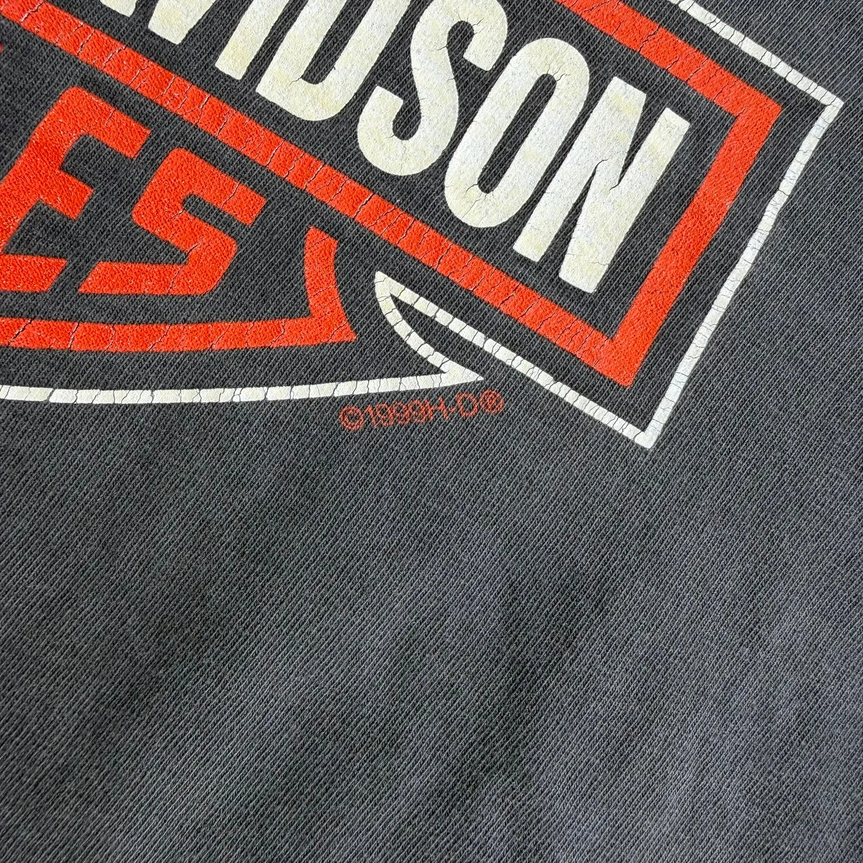 J- Vintage '99 Harley Davidson London Ontario Canada Graphic Made In USA Tee - L sold by HG Vintage product image thumbnail 3
