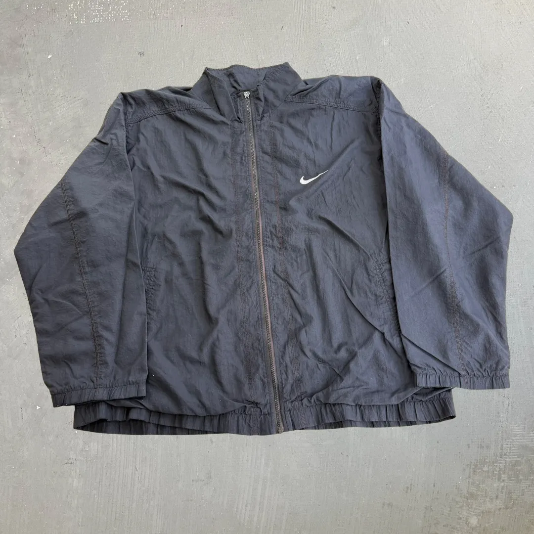 J- Vintage Nike Black Zip Up Lightweight Windbreaker - XL sold by HG Vintage