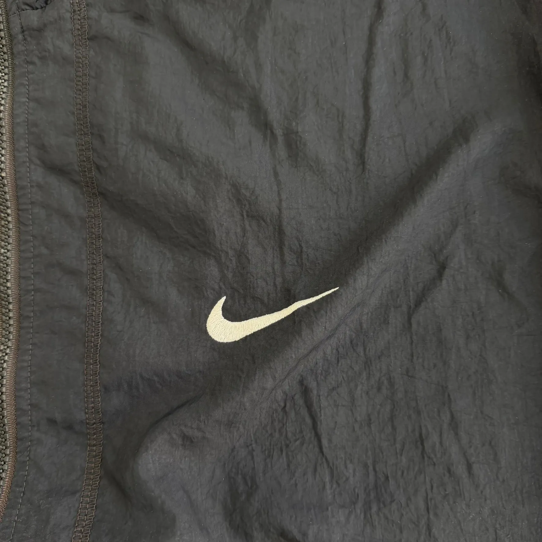 J- Vintage Nike Black Zip Up Lightweight Windbreaker - XL sold by HG Vintage product image thumbnail 2