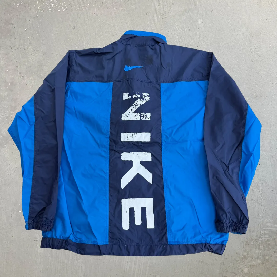 J- Vintage Nike Zip Up Blue/Navy Lightweight Windbreaker - XL sold by HG Vintage product image thumbnail 2