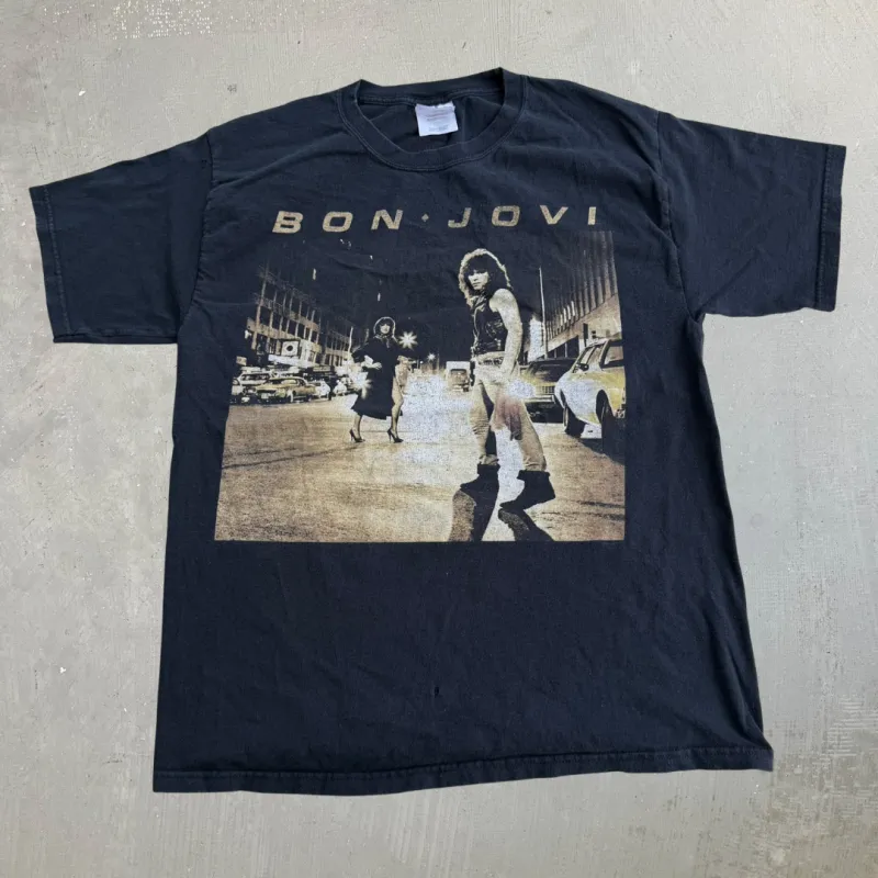 J- Vintage '00 Bon Jovi Picture Hanes Heavyweight Tag Tee - L made by HG Vintage