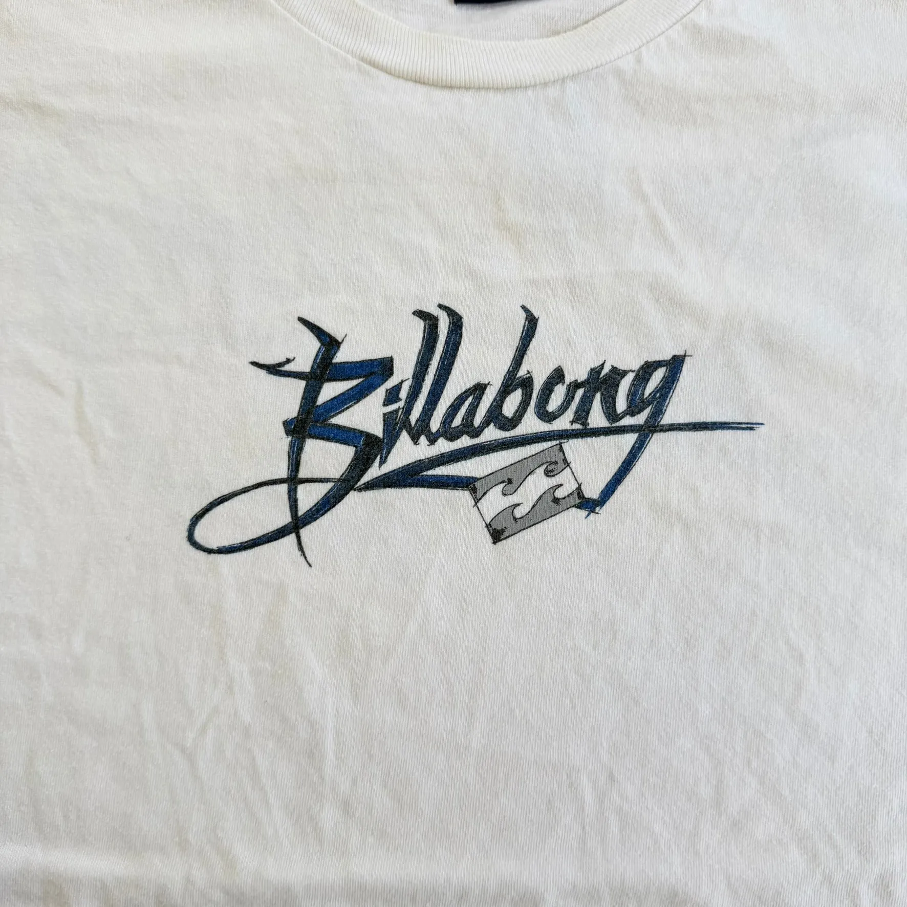 J- Vintage Billabong Logo Text Graphic Tee - L sold by HG Vintage product image thumbnail 3