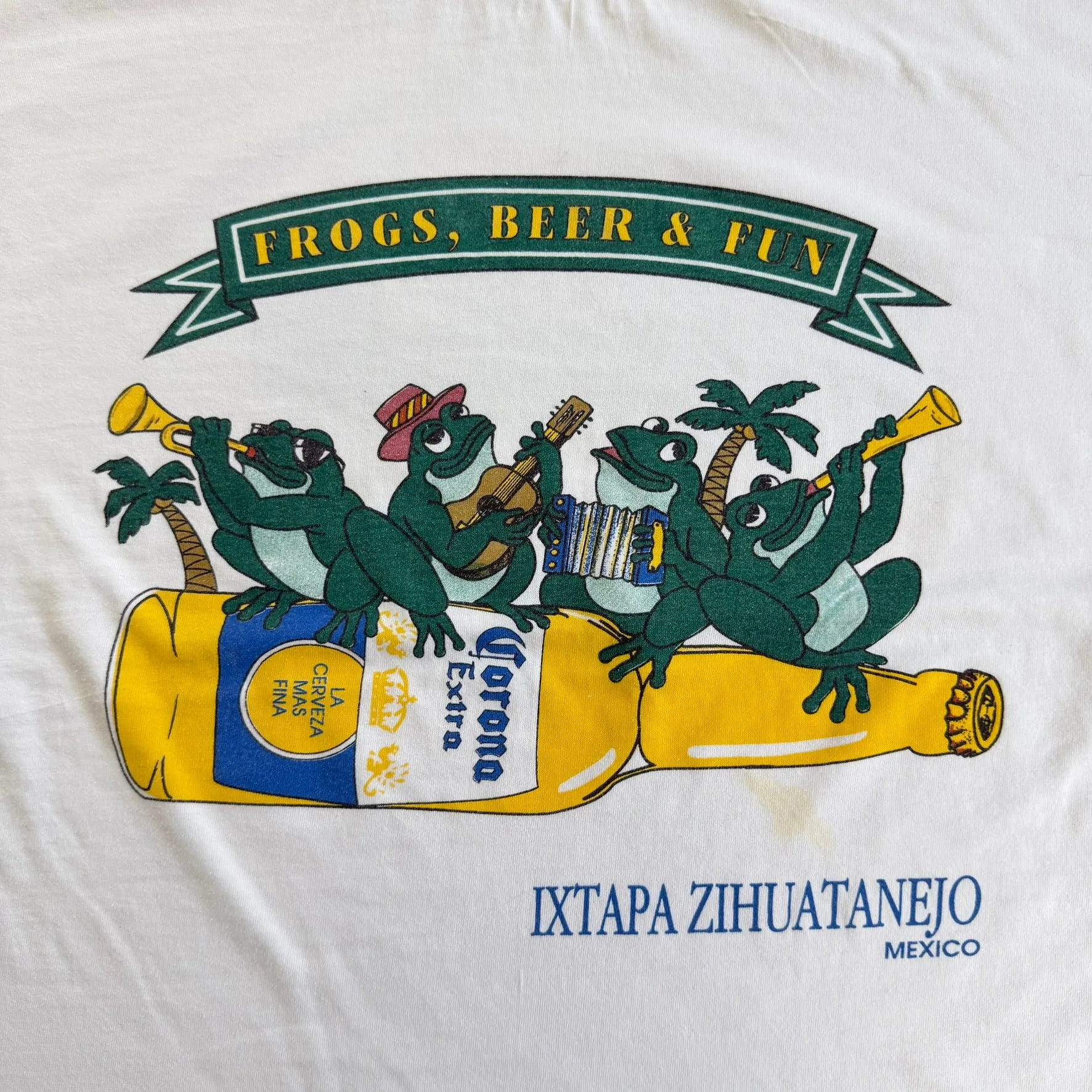 J- Vintage Corona Extra Frogs Beers & Fun Graphic Tee - XL sold by HG Vintage product image thumbnail 2