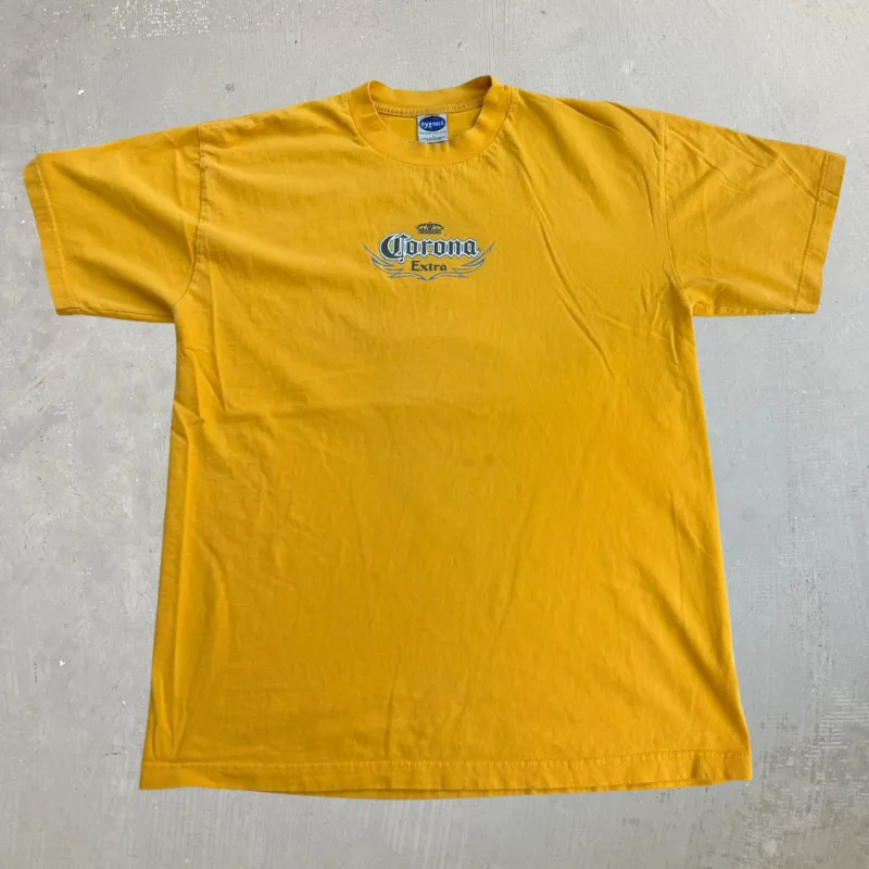 J- Vintage '04 Corona Extra Y2K Style Graphic Tee - L made by HG Vintage