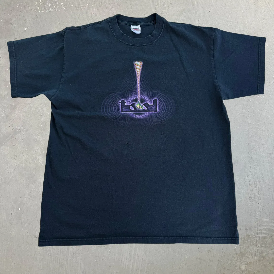 J- Vintage '04 TOOL Lateralus Graphic Red Anvil Tag Tee - L sold by HG Vintage