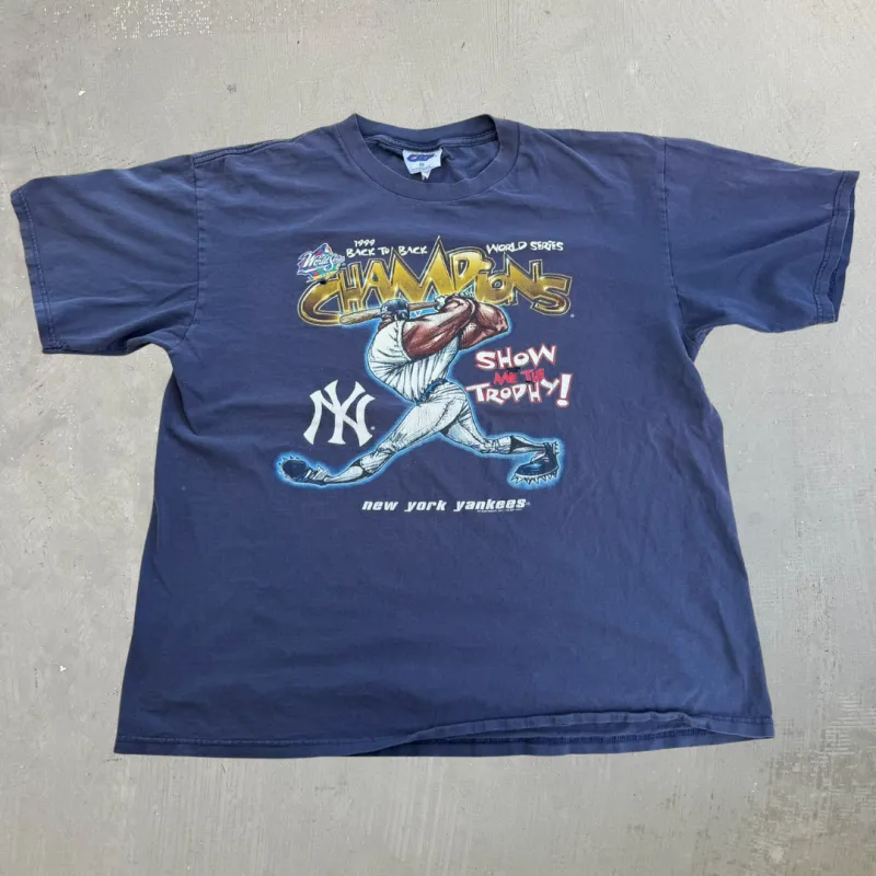J- Vintage '99 New York Yankees MLB Back To Back World Series Champions Graphic Tee - XL made by HG Vintage