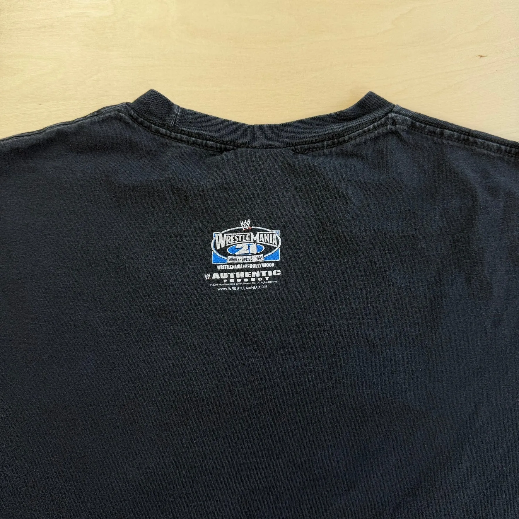 J- Vintage '04 WWE Raw & Smackdown Picture Graphic Tee - M sold by HG Vintage product image thumbnail 5