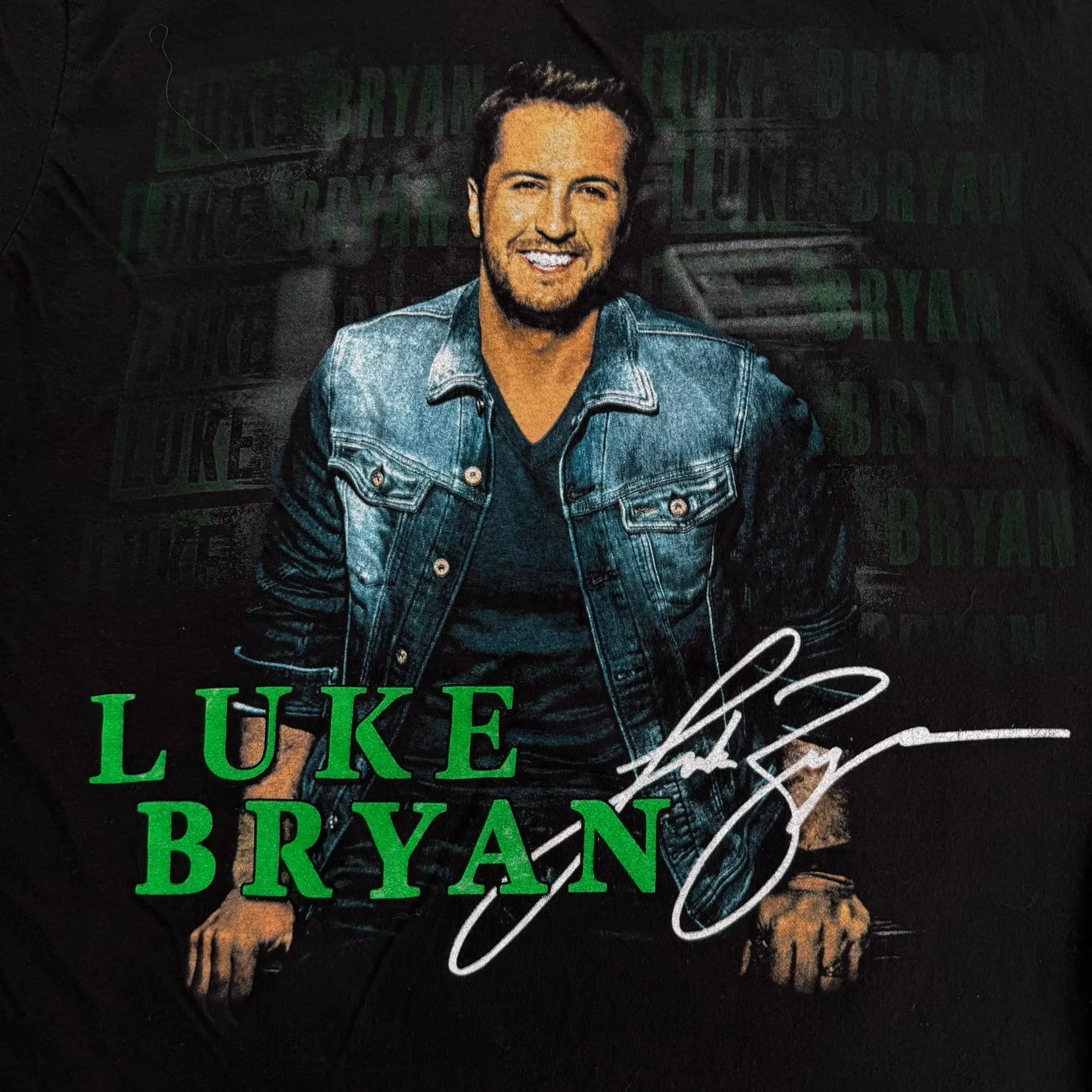 J- '15 Luke Bryan Kick The Dust Up Tour Picture Tee - L sold by HG Vintage product image thumbnail 3