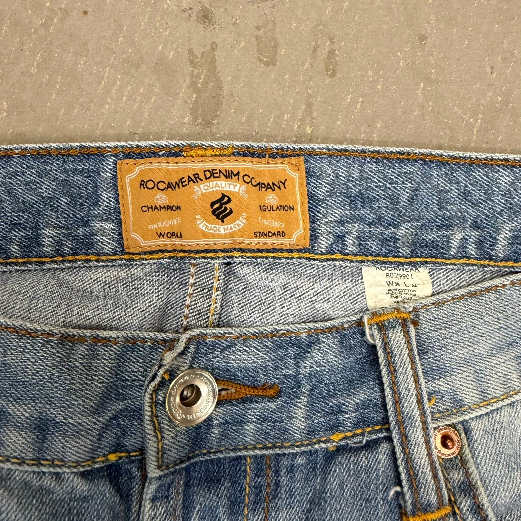 J- Vintage Rocawear Denim Company Straight Leg Jeans - 38x32 sold by HG Vintage product image thumbnail 5