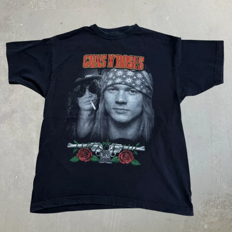 J- Vintage Guns & Roses Picture Graphic Tee - M made by HG Vintage