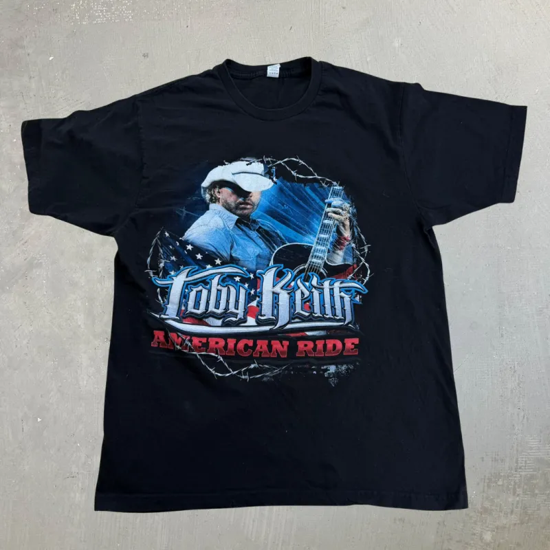 J- Vintage '10 Toby Keith American Ride Tour Picture Tee - L made by HG Vintage