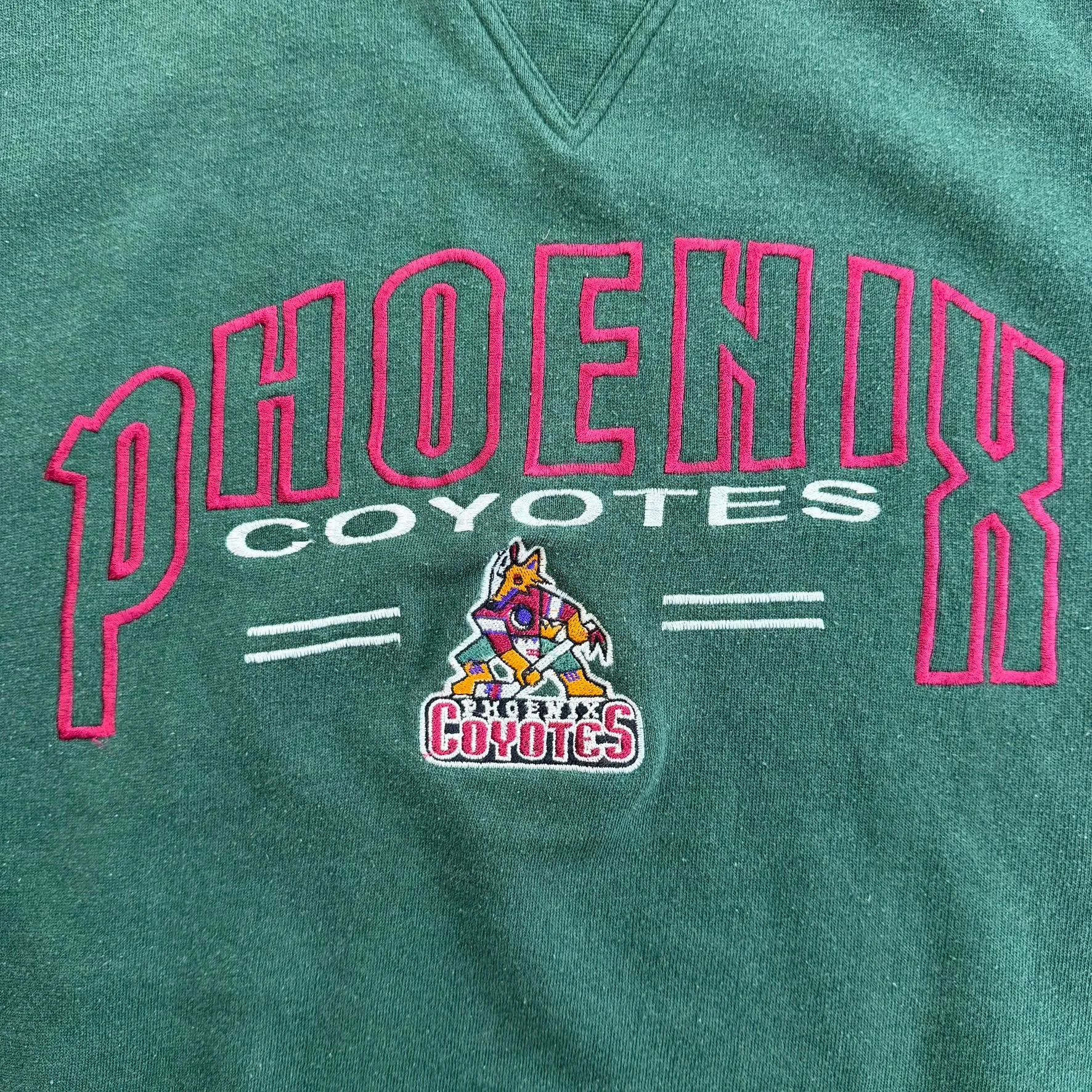 J- Vintage Phoenix Coyotes NHL Lee Embroidered Logo Graphic Crewneck - XL sold by HG Vintage product image thumbnail 2
