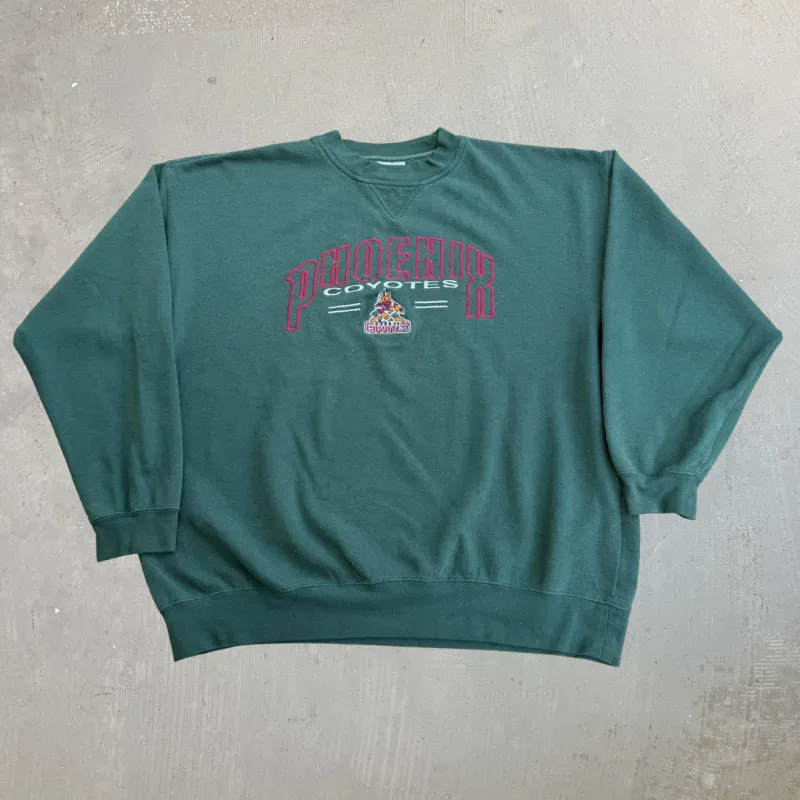 J- Vintage Phoenix Coyotes NHL Lee Embroidered Logo Graphic Crewneck - XL made by HG Vintage