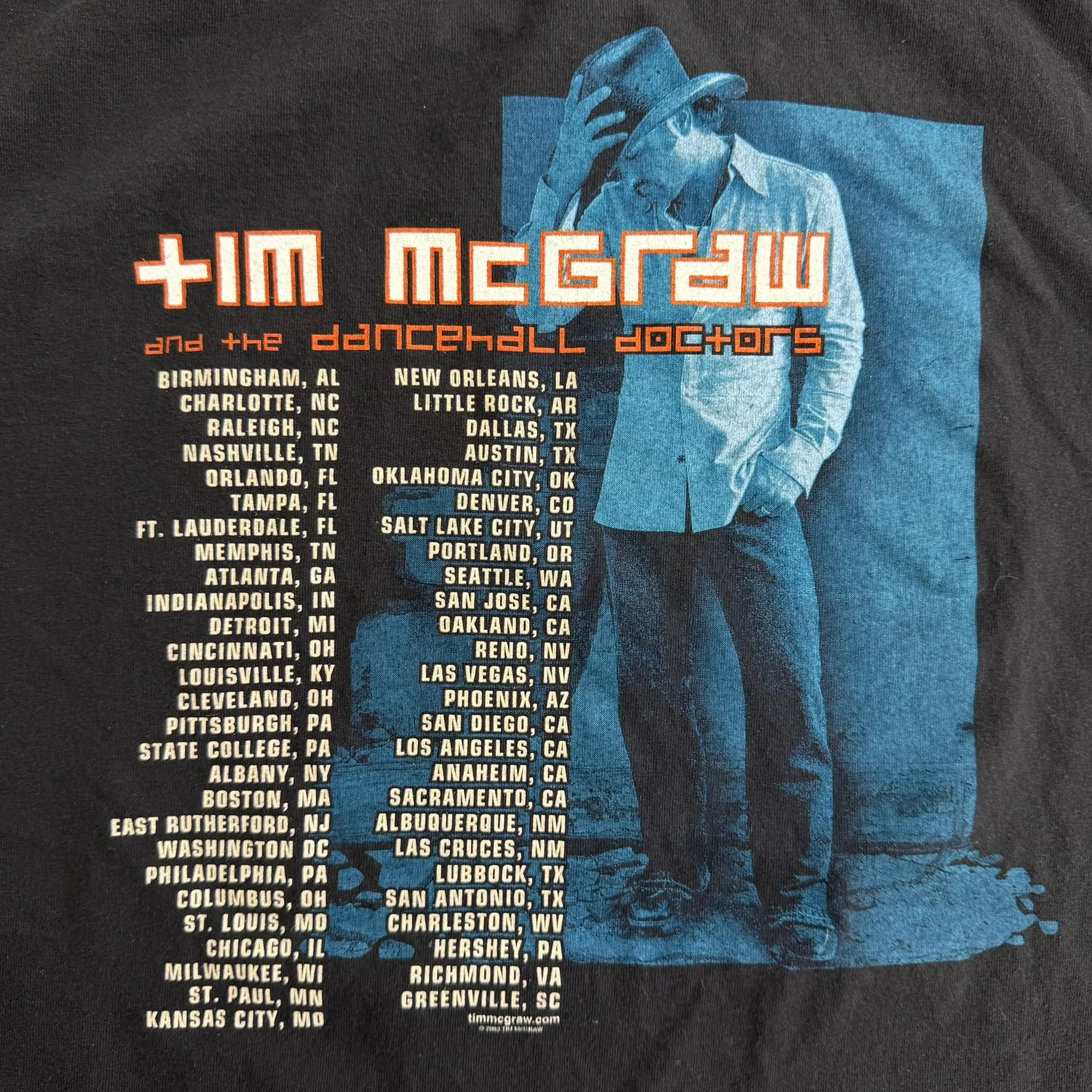 J- Vintage '03 Tim McGraw And The Dancehall Doctors Tour Graphic Tee - L sold by HG Vintage product image thumbnail 4