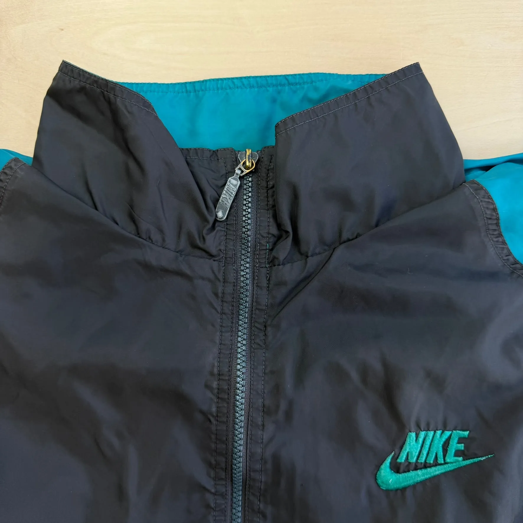 J- Vintage 90s Nike Black/Teal Lightweight Zip Up Jacket - XL sold by HG Vintage product image thumbnail 3