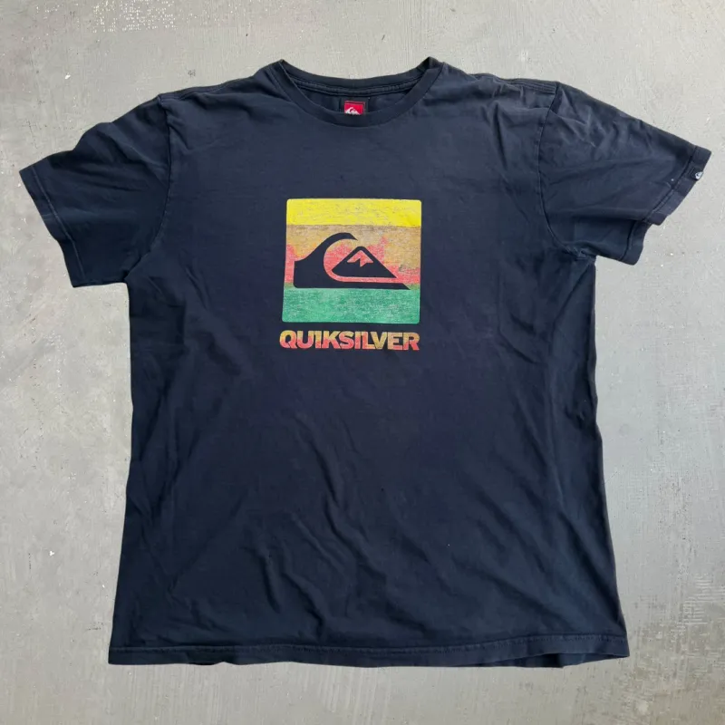 J- Vintage Y2K Quicksilver Logo & Text Graphic Tee - L made by HG Vintage
