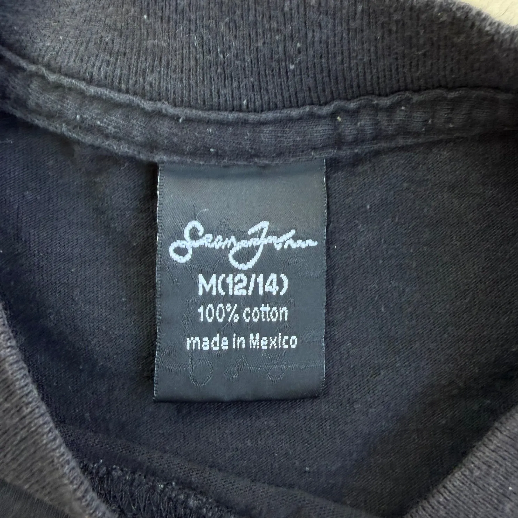 J- Vintage Sean John Logo Cursive Text Tee - M sold by HG Vintage product image thumbnail 3
