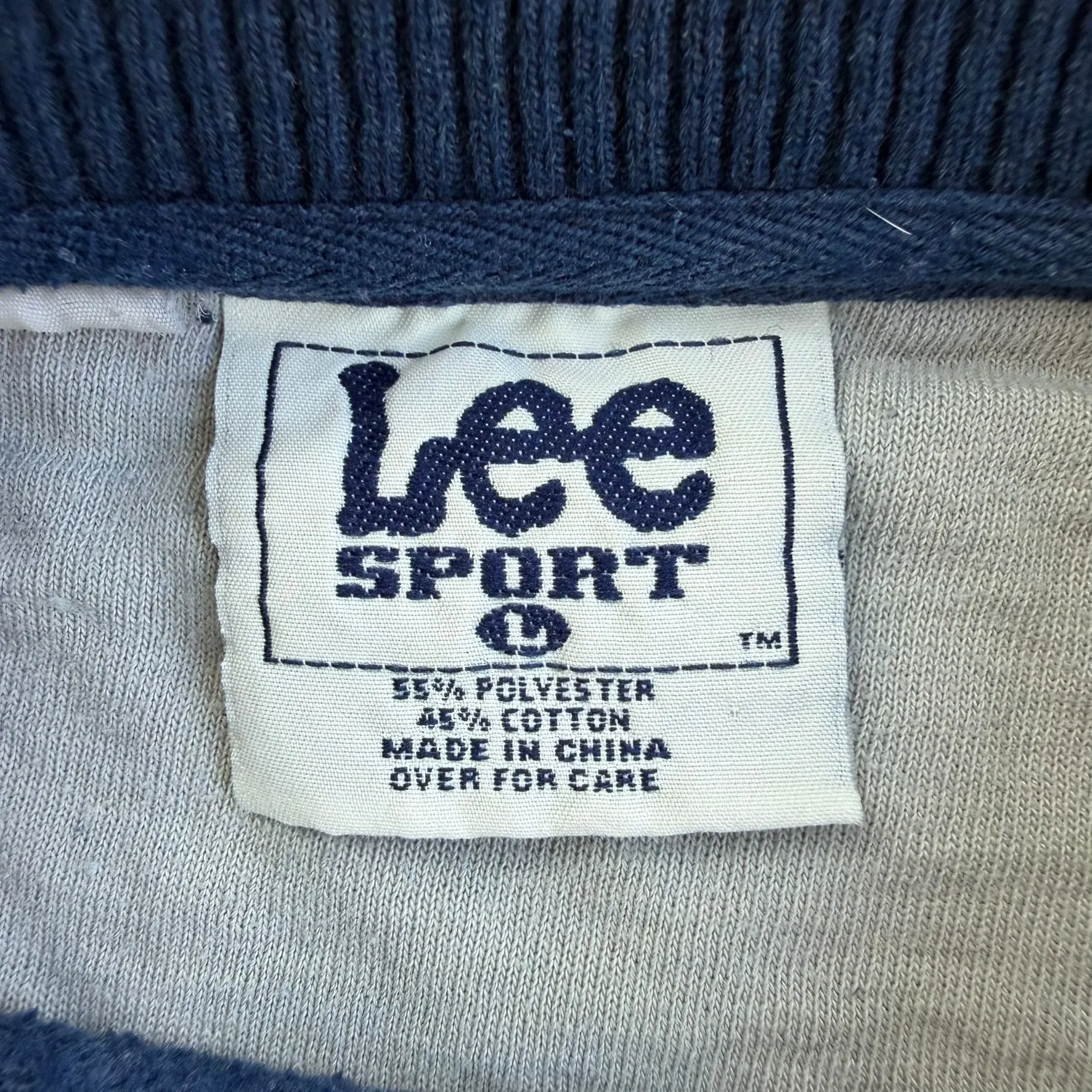 J- Vintage New York Yankees MLB Lee Embroidered Text Crewneck - L sold by HG Vintage product image thumbnail 3
