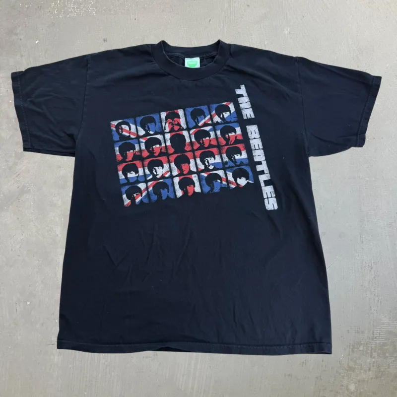 J- Vintage '05 The Beatles UK Flag Graphic & Text Tee - L made by HG Vintage