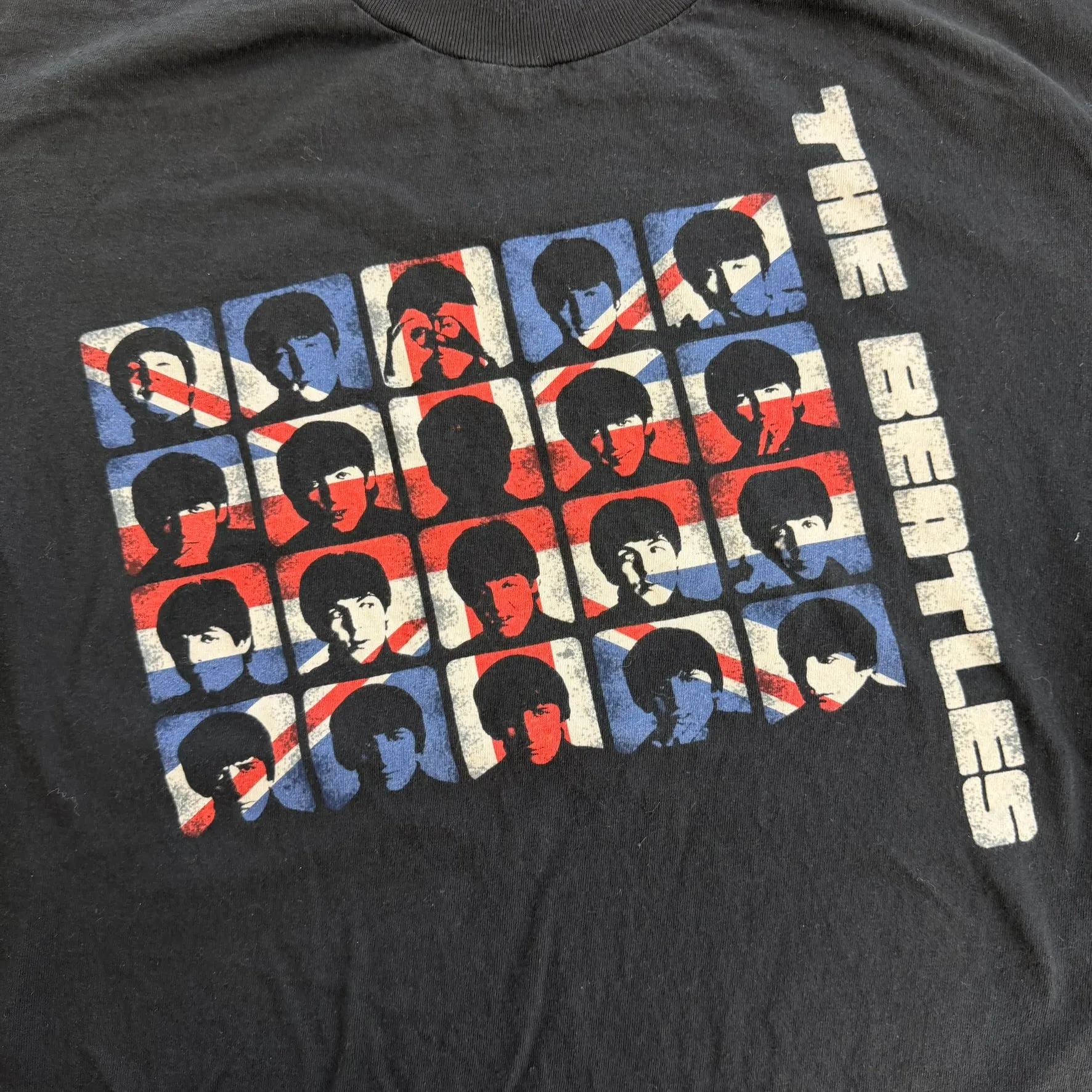 J- Vintage '05 The Beatles UK Flag Graphic & Text Tee - L sold by HG Vintage product image thumbnail 2