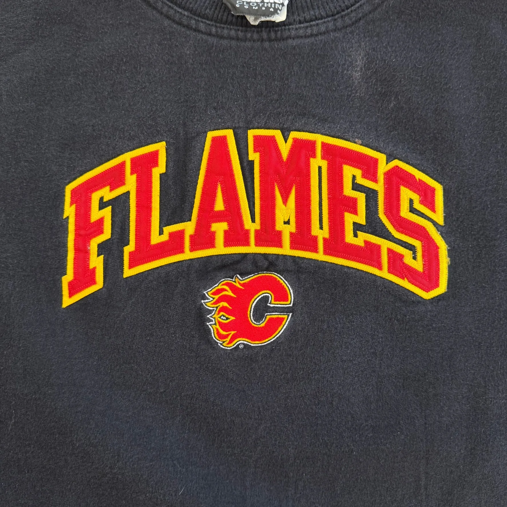 J- Vintage Calgary Flames Embroidered Logo & Text Crewneck - XL sold by HG Vintage product image thumbnail 2